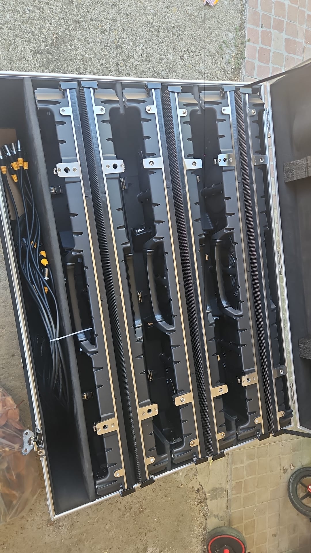 Schermo Ledwall 50x100 3.9 Outdoor 7680 Htz